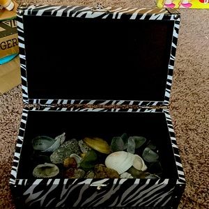 Cute decor box comes with shells